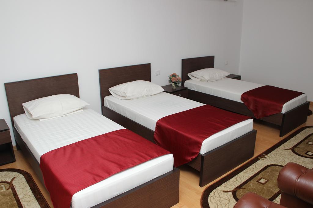 Hotel Royal 2 Urziceni Номер фото