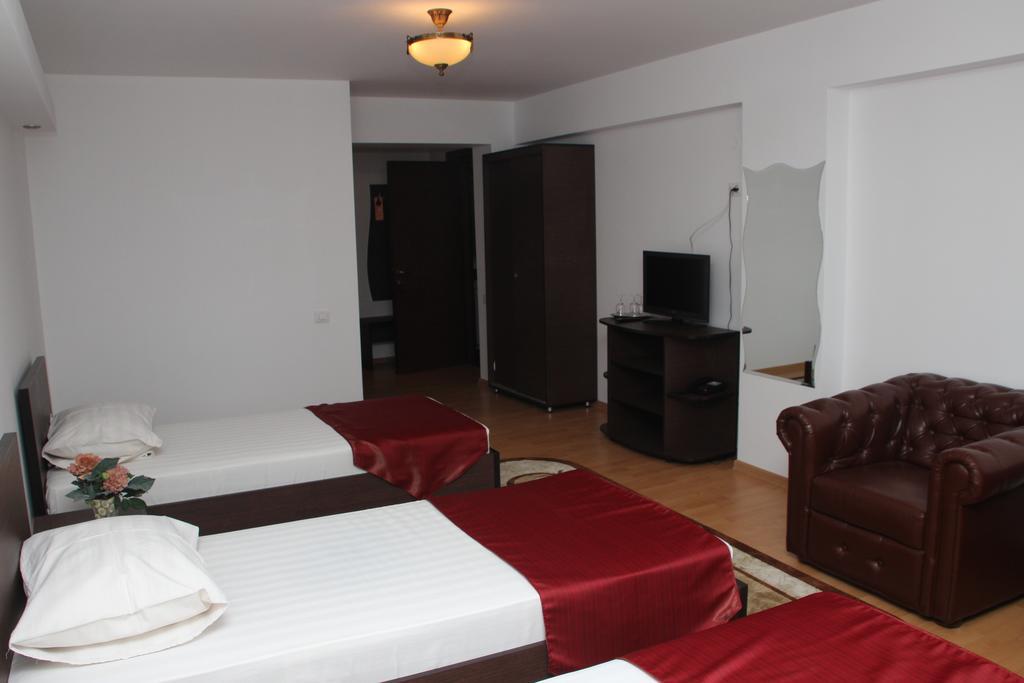 Hotel Royal 2 Urziceni Номер фото